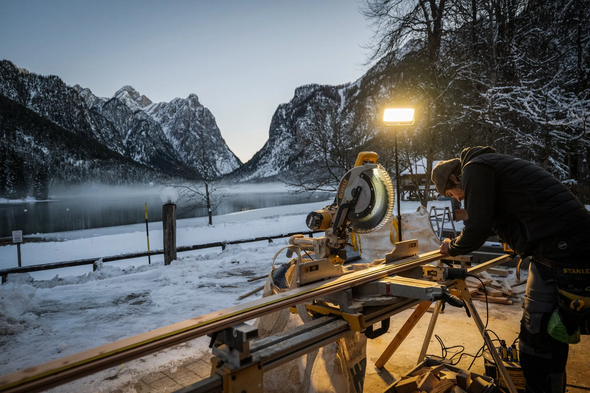 Työvalo AF12R Work